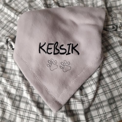 koc dla psa szary z imieniem sweetapszka 2