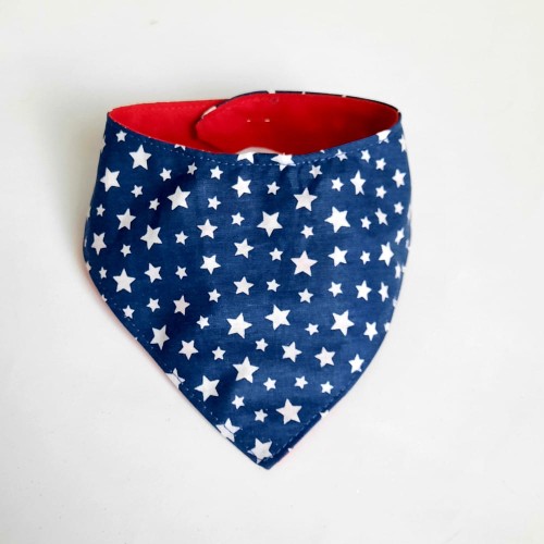 bandana dla psa granatowa w białe gwiazdki sweetapaszka.pl