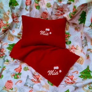 Zestaw dla psa poduszka koc  czapka Mikołaja 2