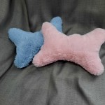 Poduszka dla psa kość różowa